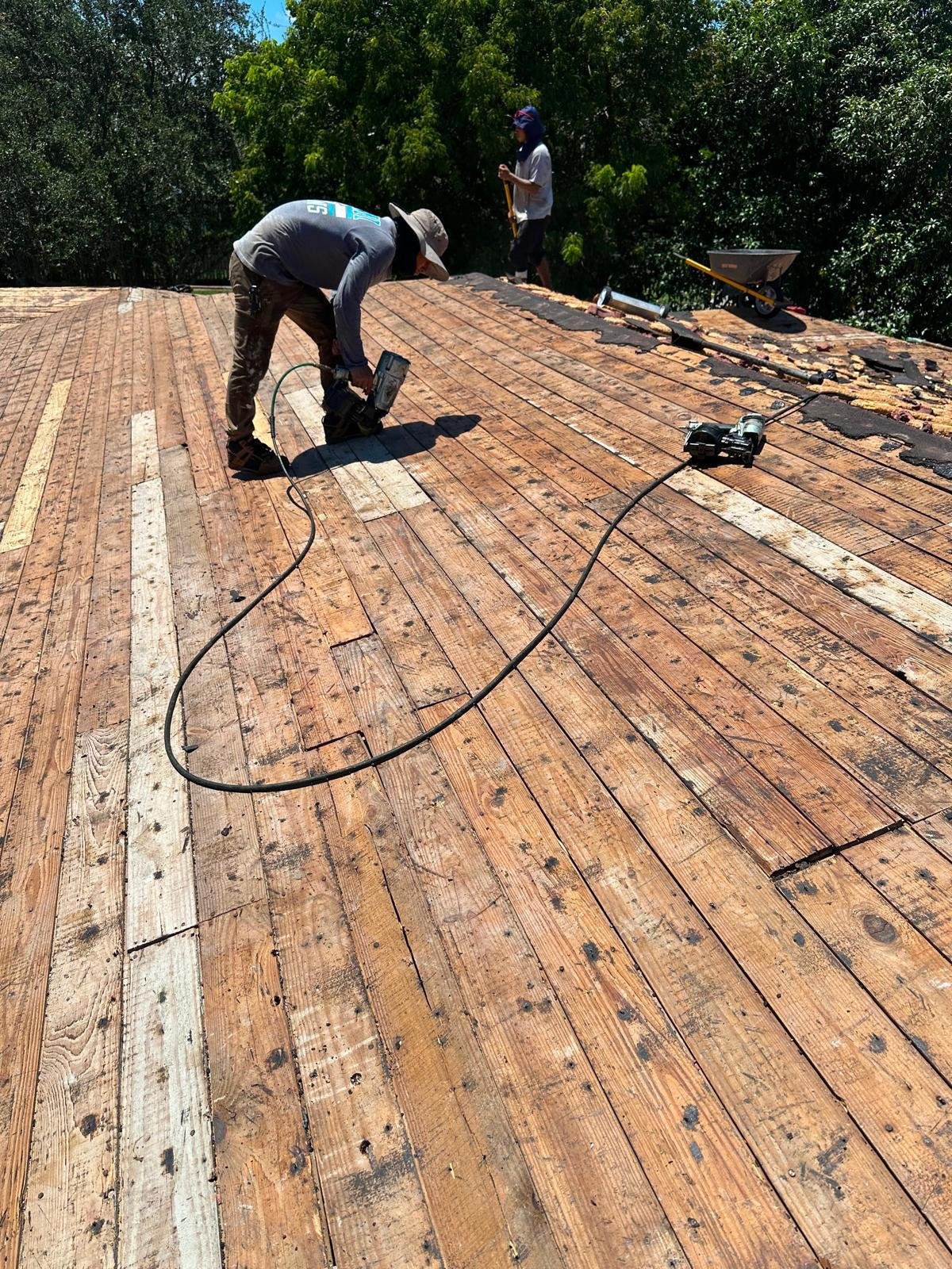 Construction photo, Shores Crest