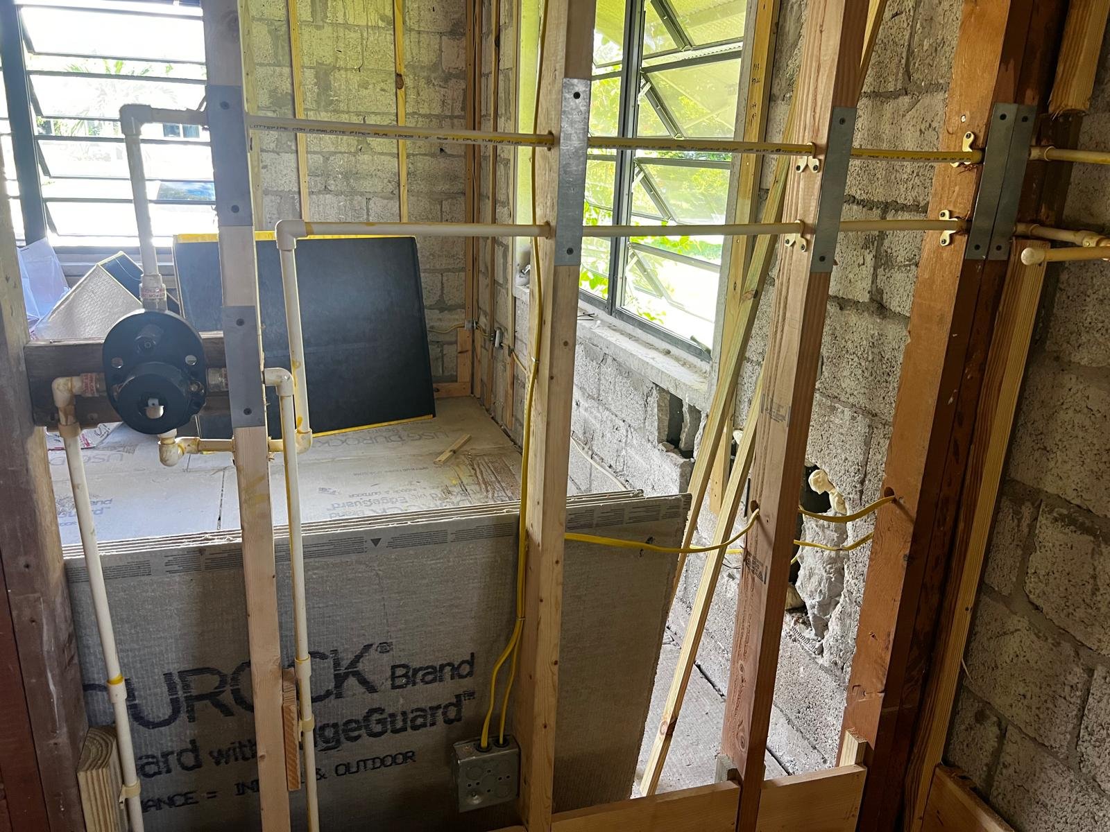 Construction photo, Shores Crest