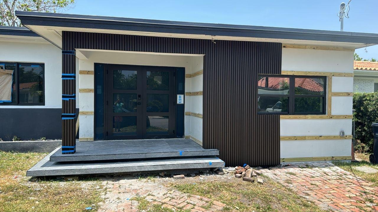 Construction photo, Surfside Modern